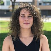 Doy clases a buen precio de español para extranjeros. He estado viviendo en argentina y españa toda mi vida y manejo muy bien el inglés, comunicarse no va a ser un problema! Actualmente estoy estudiando música en el Conservatorio, y curso asignaturas como